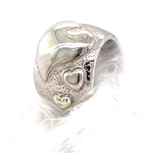 Laden Sie das Bild in den Galerie-Viewer, Ring “Heart”
