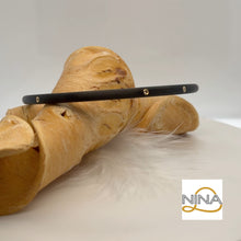 Laden Sie das Bild in den Galerie-Viewer, Armschmuck:  „LUXURIOS  BLACK BANGLE“