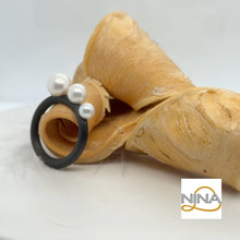 Laden Sie das Bild in den Galerie-Viewer, Ring: „THREE IS THE MAGIC NUMBER“